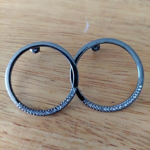 Paparazzi gunmetal round earrings with rhinestones